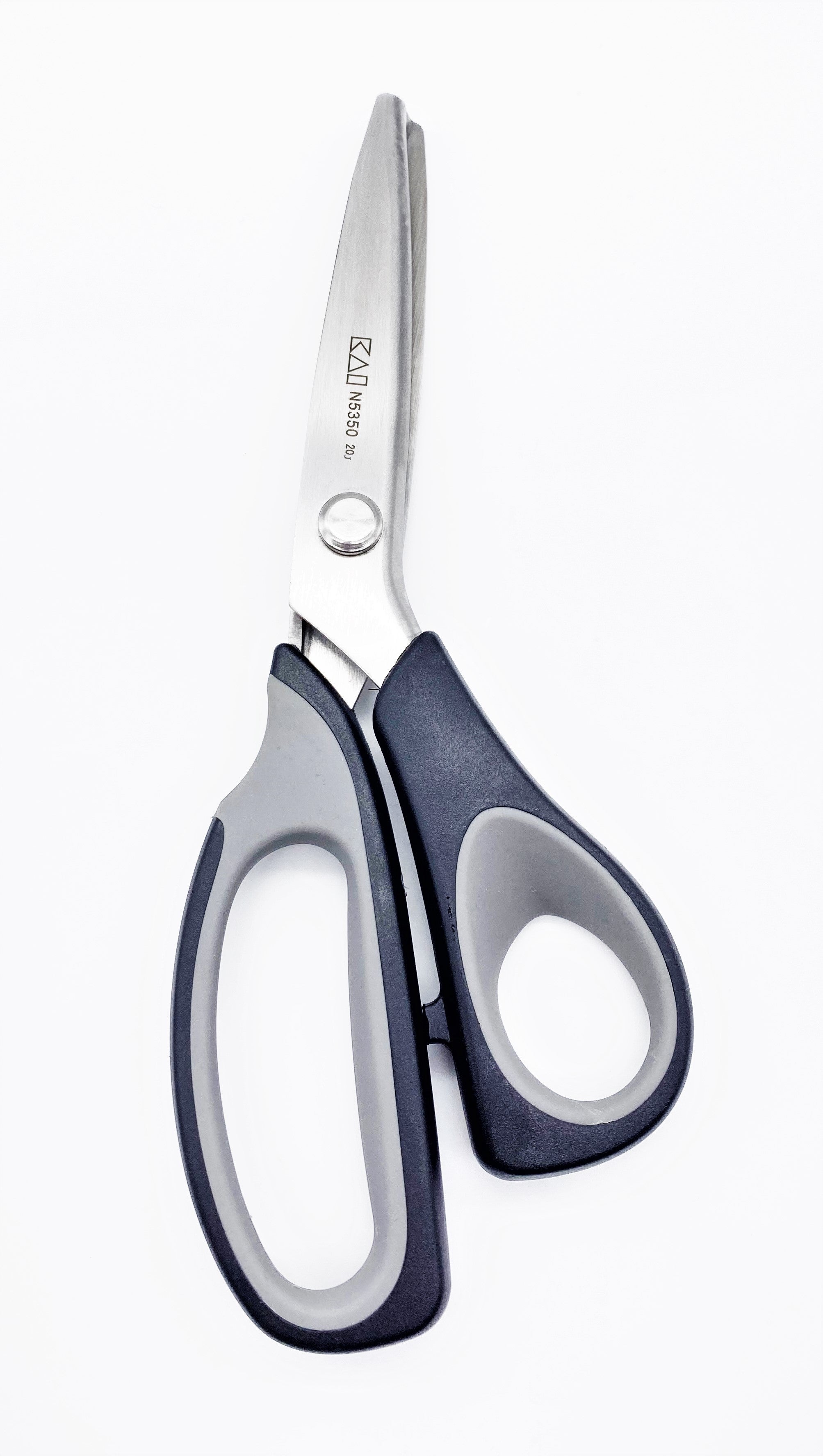 Kai Pinking Shears, stainless 2080/R/9"