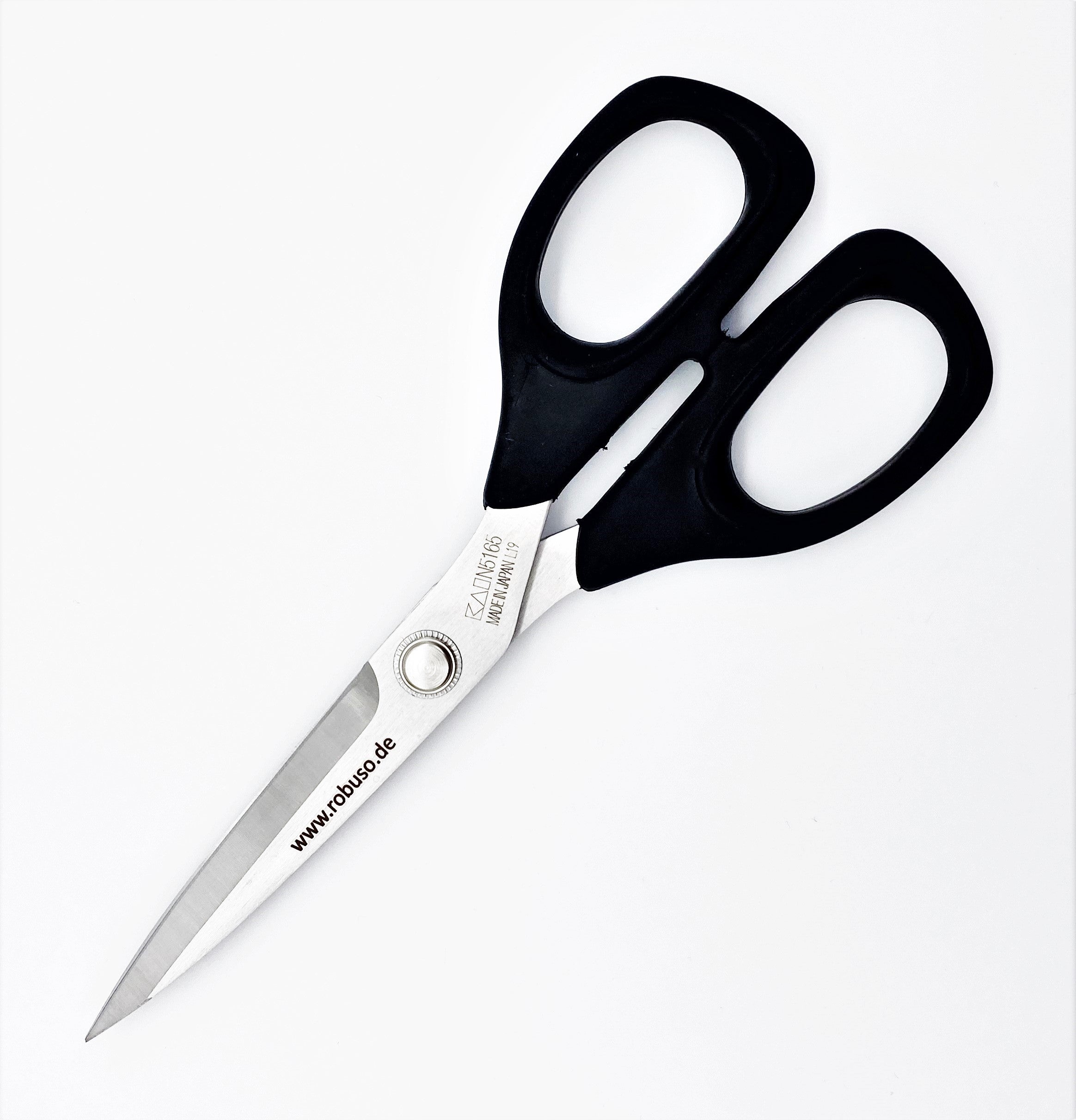 Ножницы для швейных работ KAI 2215/2/R/6.5", изогнутые вверх, с зубчатой кромкой