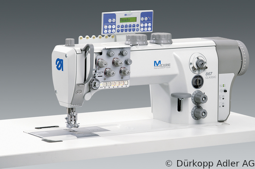 867-290322-M Dürkopp Adler 2-Needle lockstitch flatbed bottom feed, needle feed and alternating foot top feed, integrated sewing drive sewing machine (0867 990209 034)